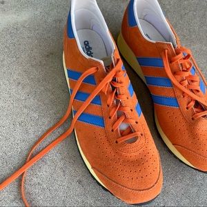 Men’s Adidas Sneakers Orange Suede Blue Stripes Size 10.5